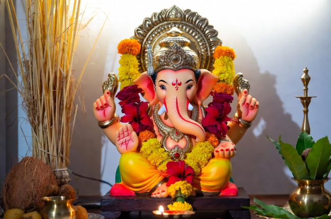 Ganesh Chaturthi Home Pooja Guide Correct Vidhi Prasad and Decoration Tips